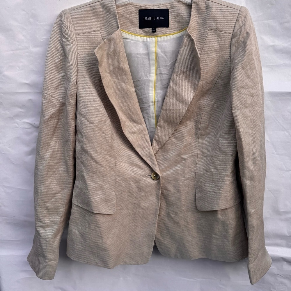 Lafayette 148 // light tan linen workwear blazer size 6 wk1